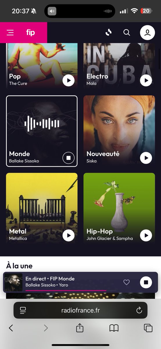 Mantan pertama gue bikin gue terekspos dengan banyak, banyakkkk banget macem budaya di dunia. Salah satunya musik. Dia kenalin FIP Radio