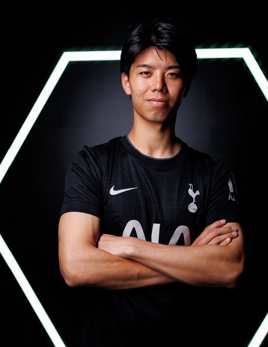 🎙️| Kota Takai on his attributes as a player:

“My position is centre-back, I can play on either side, left or right. Active defending is my strength.” 

[<a href="/SpursOfficial/">Tottenham Hotspur</a>]