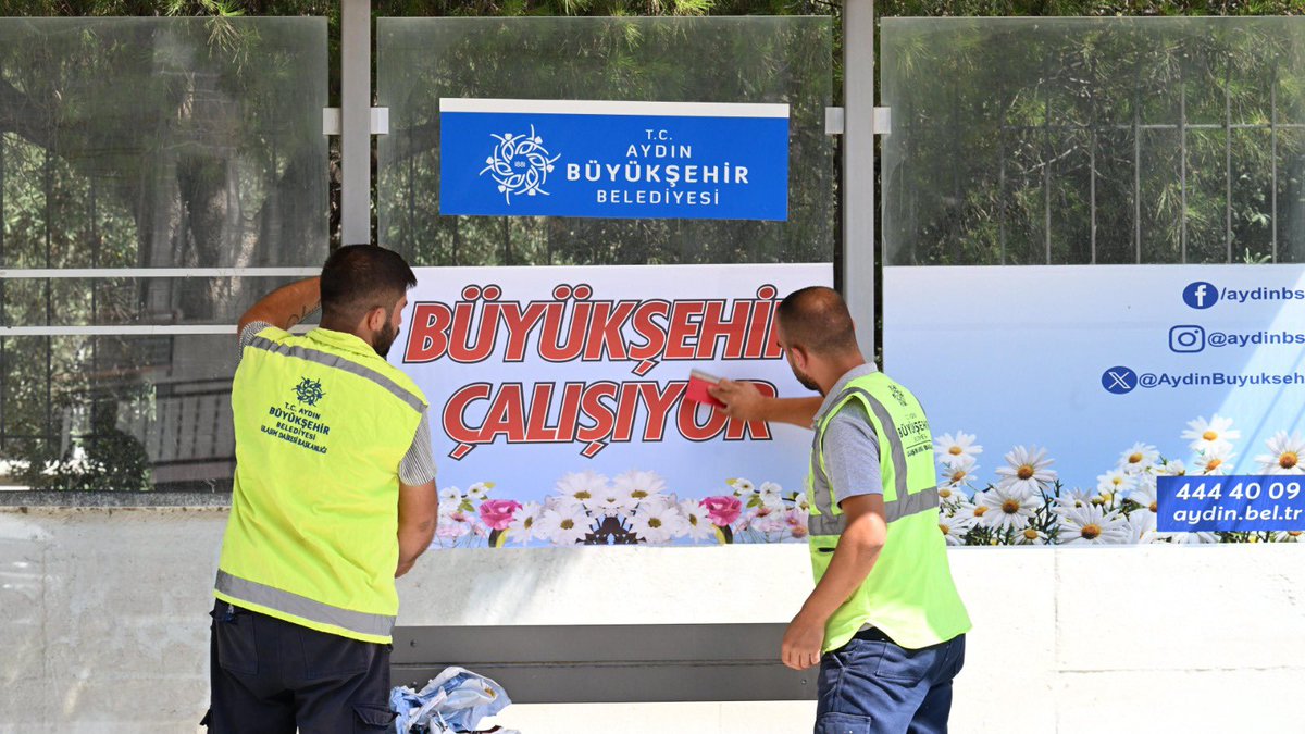 Söke’de yürüttüğümüz kapsamlı çalışmalarla ilçenin çehresini güzelleştirmeye devam ediyoruz. ✨

Ekiplerimiz, ilçede hummalı bir temizlik, bakım ve yenileme seferberliği başlattı.

Detaylar👉aydin.bel.tr
