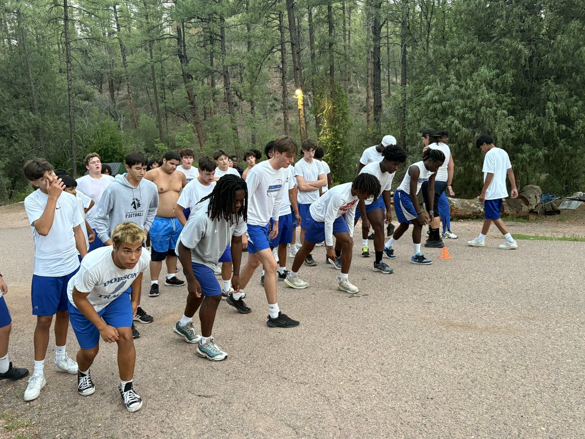 DobsonFootball's tweet image. Early morning hills!
@DobsonAthletics @CoachNewcombe