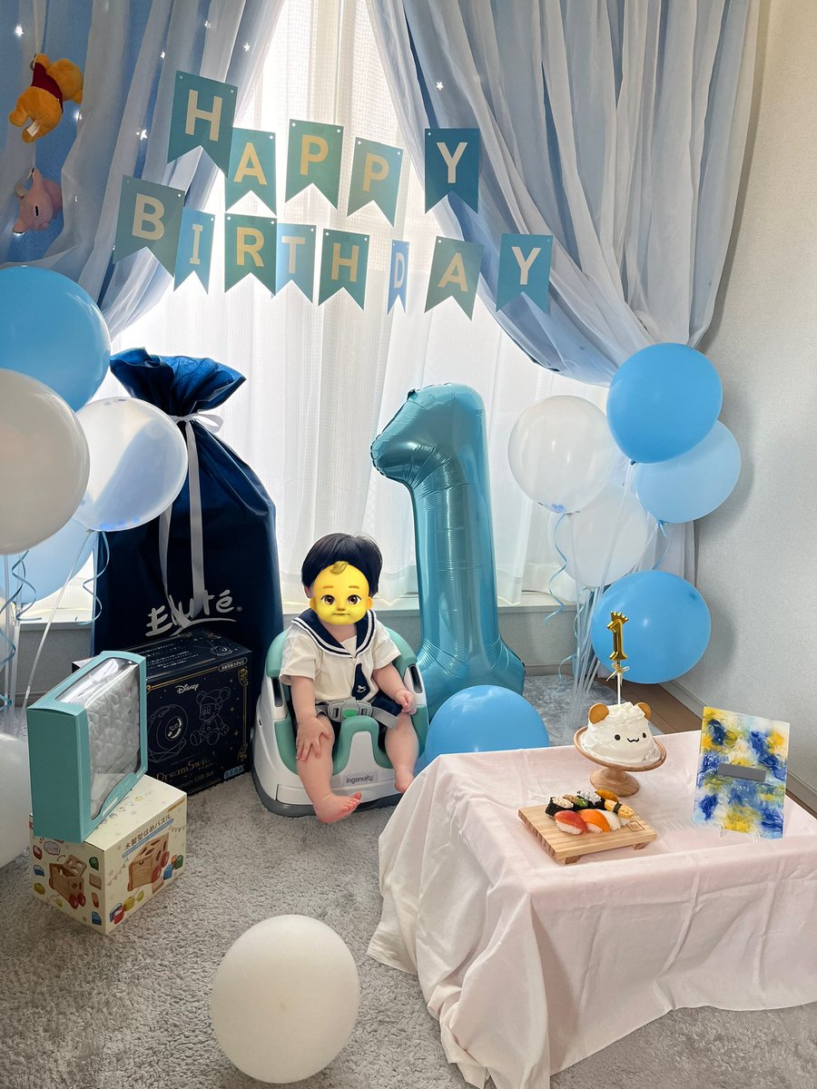 JECT_66's tweet photo. 息子1歳の誕生日🎂
一升餅背負って頑張って捕まり立ち💪 https://t.co/HzkmwOwFa5