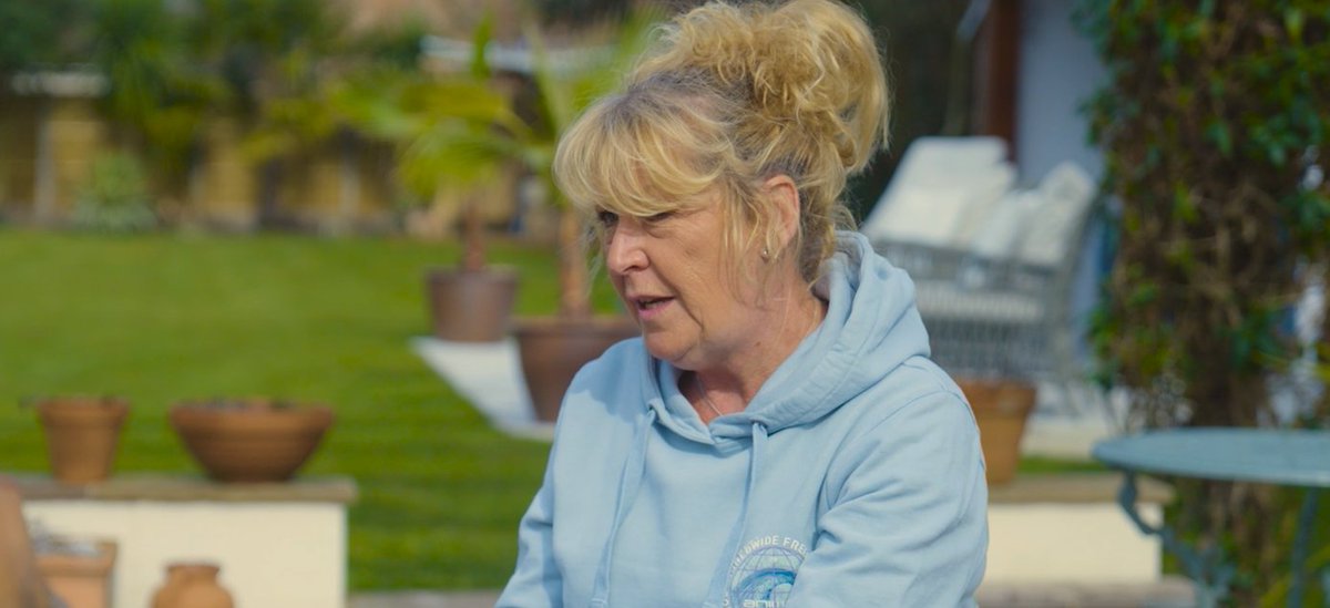 “When you smoke, the cigarettes control you and if you can get your head round “I’m not going to be controlled by you anymore” – that really helped me”

Read more of Hazel's Yes To Quit story here 👉yestoquit.co.uk/hazels-story/