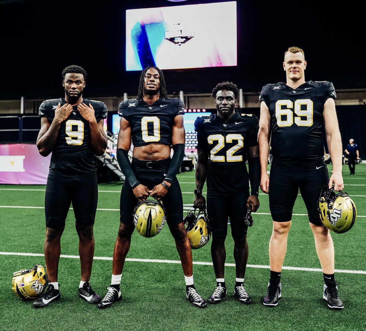 UCF Football (@ucf_football) on Twitter photo 🔥🔥 The Stars Are Out 🔥🔥 🔥🔥 The Stars Are Out 🔥🔥
