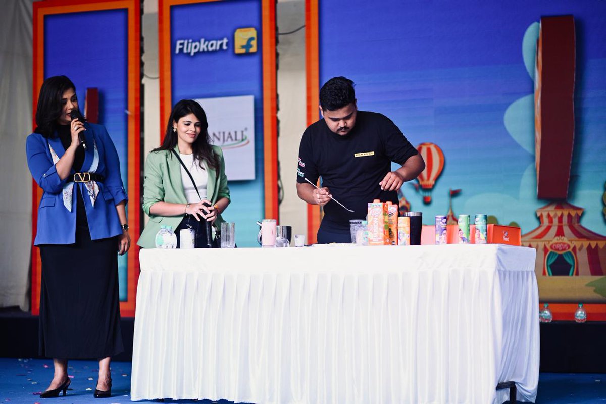 FlipkartStories's tweet image. .@Flipkart is hosting the second edition of Food Fest 2025 on 8 and 9 July at its Bengaluru campus, bringing together premium brands, chefs, creators, and consumers for two days of discovery-led experiences.
The event features 40+ engagement zones, 5+ brand launches, 150+…