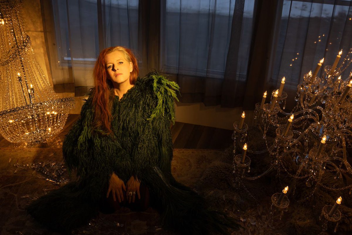 Neko Case announces first album in eight years, Neon Grey Midnight Green, and shares new single, "Wreck" buff.ly/ydj1Slb