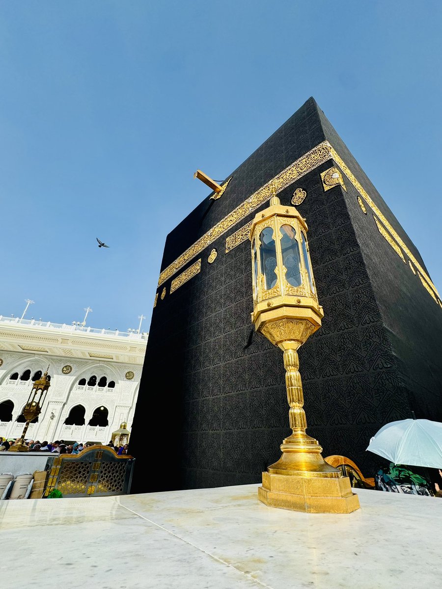 “Şahit yaz büyüklügüne bu küçük kalbimi..”