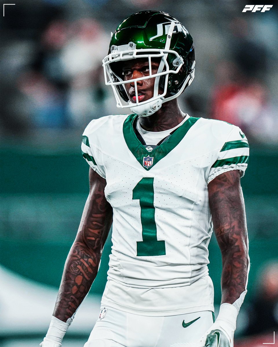 JustinFieldsFC's tweet image. The Jets have had a quiet offseason so far. However, I'm hearing that the Jets will resume contract discussions with both CB Sauce Gardner, and WR Garrett Wilson in the coming weeks, around/during training camp. They have made it a priority to give them both contract extensions.