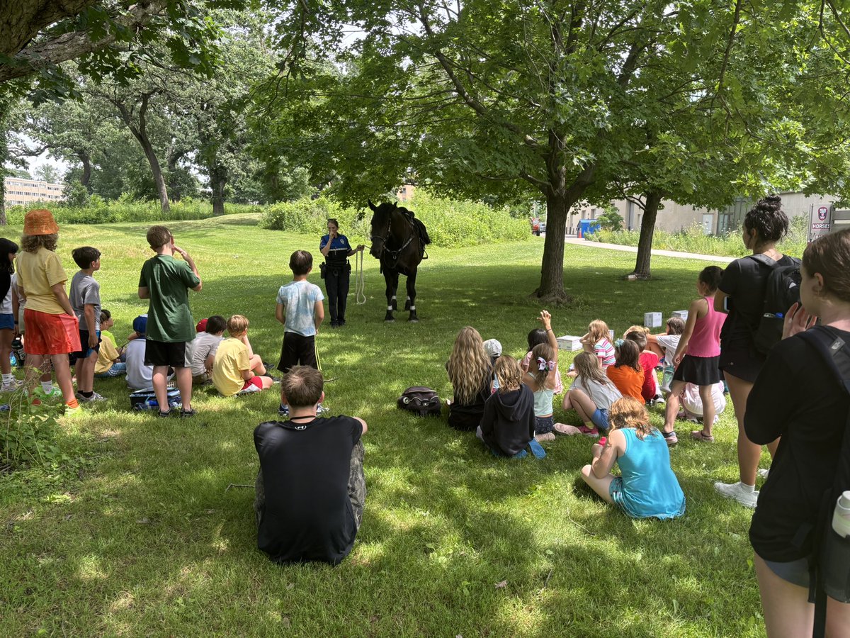 UWMadisonPolice's tweet image. It’s Animal Kingdom Week at @uwrecwell summer camp! We had so much fun showing off our awesome animals! 🐴 🐶