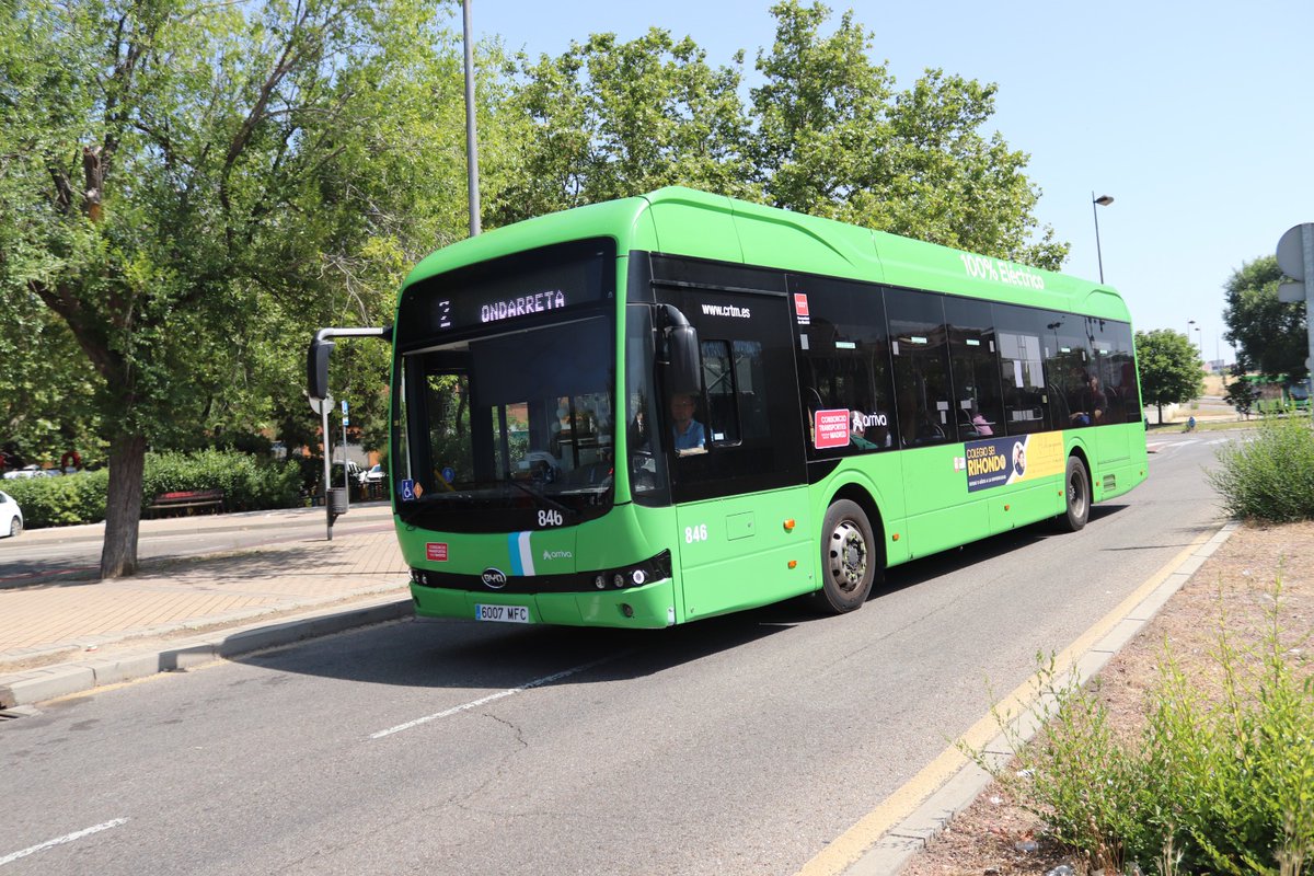 Consorcio Regional de Transportes de Madrid (@crt_madrid) on Twitter photo 🚍 La <a href="/ComunidadMadrid/">Comunidad de Madrid</a> refuerza la L525 y L524 del Pau 4 de #Móstoles así como la L512 y la L2 de #Alcorcón para aumentar las frecuencias de los autobuses con destino Cuatro Vientos.
🚇 También se ha incrementado con un tren por sentido la L12 de <a href="/metro_madrid/">Metro de Madrid</a>. 🚍 La <a href="/ComunidadMadrid/">Comunidad de Madrid</a> refuerza la L525 y L524 del Pau 4 de #Móstoles así como la L512 y la L2 de #Alcorcón para aumentar las frecuencias de los autobuses con destino Cuatro Vientos.
🚇 También se ha incrementado con un tren por sentido la L12 de <a href="/metro_madrid/">Metro de Madrid</a>.