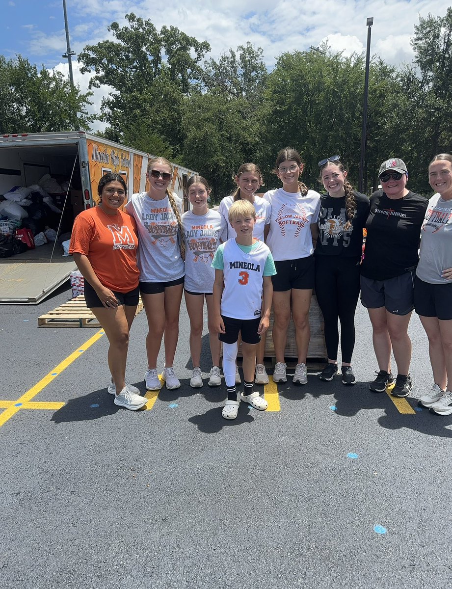 Gratitude is what comes to mind today…we were able to show up and help those suffering in Central Texas. Thankful that our school and surrounding schools came together to make this happen. Praying for all those affected and praying they get all they need and more to rebuild 🙏