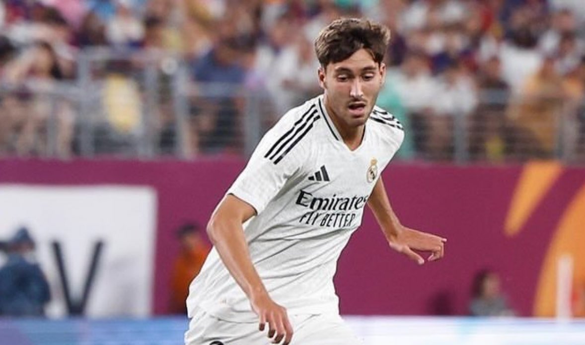 🚨 فابريزو رومانو |

✅ رافائيل أوبيرادور إلى بنفيكا، الصفقة تمت ✅

▪️ هذه الصفقة مُرتبطة بصفقة إنتقال كاريراس إلى ريال مدريد.