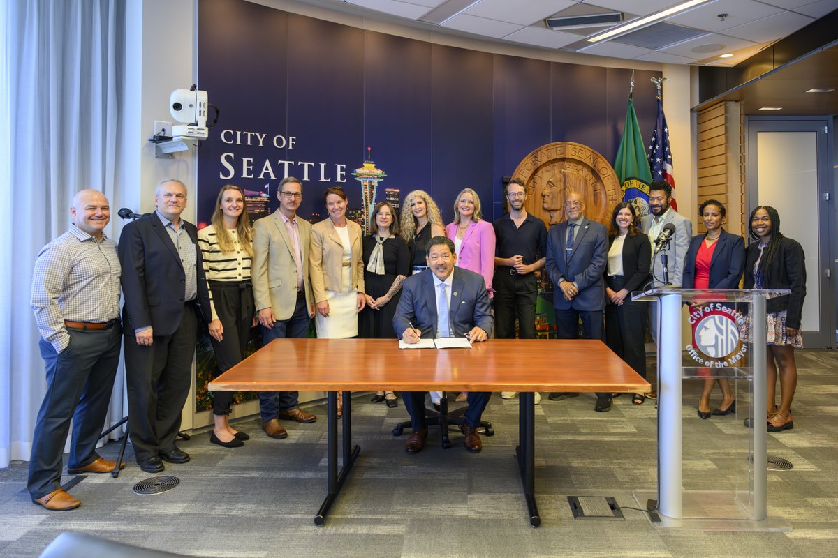 MayorofSeattle's tweet photo. Last week with @KingCountyWA and @TranspoChoices, I signed legislation to speed up light rail delivery to West Seattle and Ballard. By cutting permitting timelines in half and committing to strong collaboration, we’re ensuring safe, efficient transit progress. https://t.co/2AIyf8PY9M