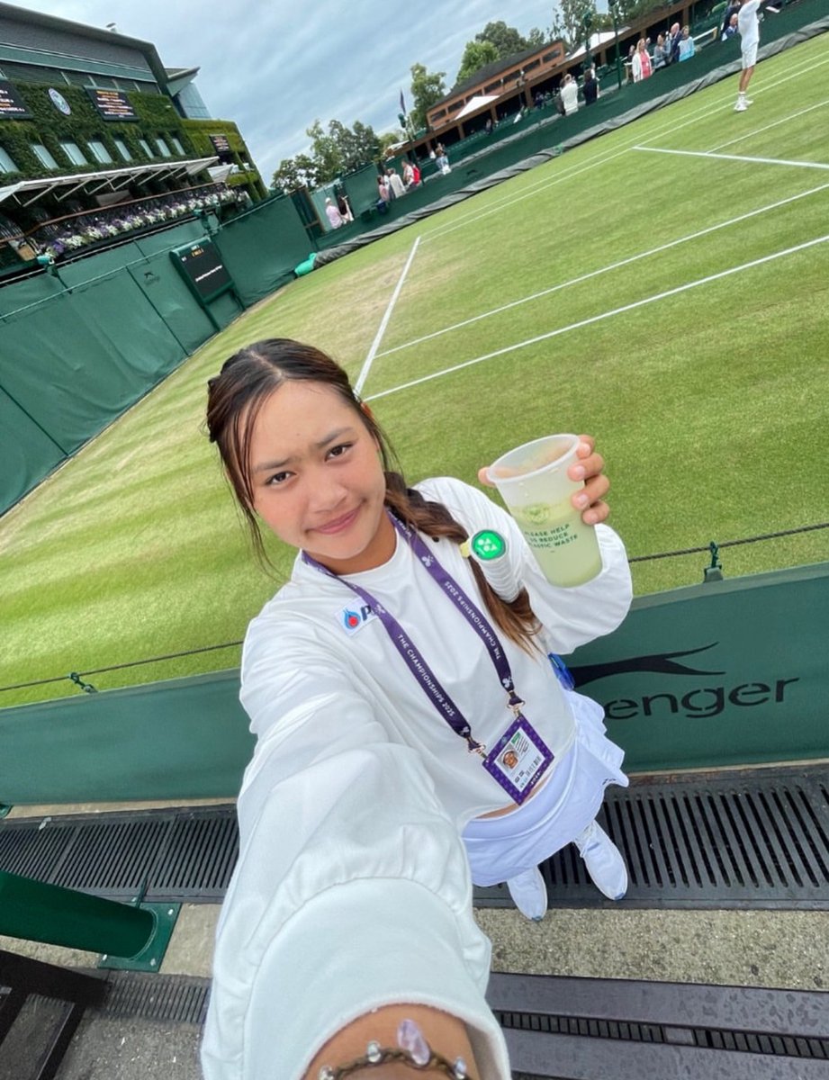 🇹🇭🎾 Cheer for Thailand’s rising tennis star at Wimbledon!
17-year-old Buakamonwan Yodpetch, advances to R16 in Girls’ Doubles at #Wimbledon2025 with partner Qu Yihan 🇨🇳 after winning 6–3, 6–4 💪

Tomorrow, they face 🇬🇧’s Klugman/Stojsavljevic at 14:30 UK time
Let’s go, Team TH🇹🇭