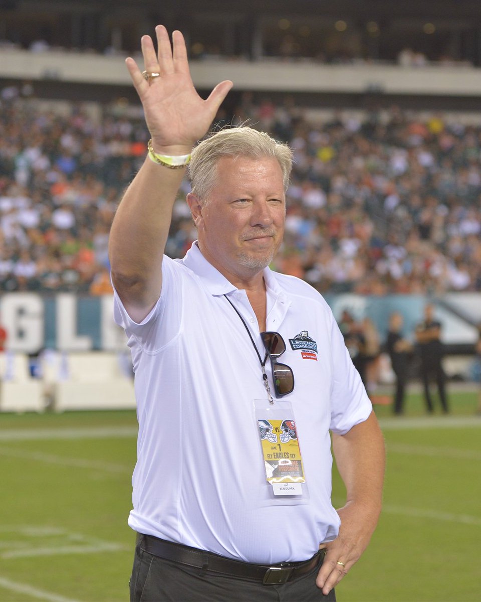 From missing the 1980 NFL Draft to signing with the Eagles as a free agent. We caught up with Former Eagles TE Ken Dunek.