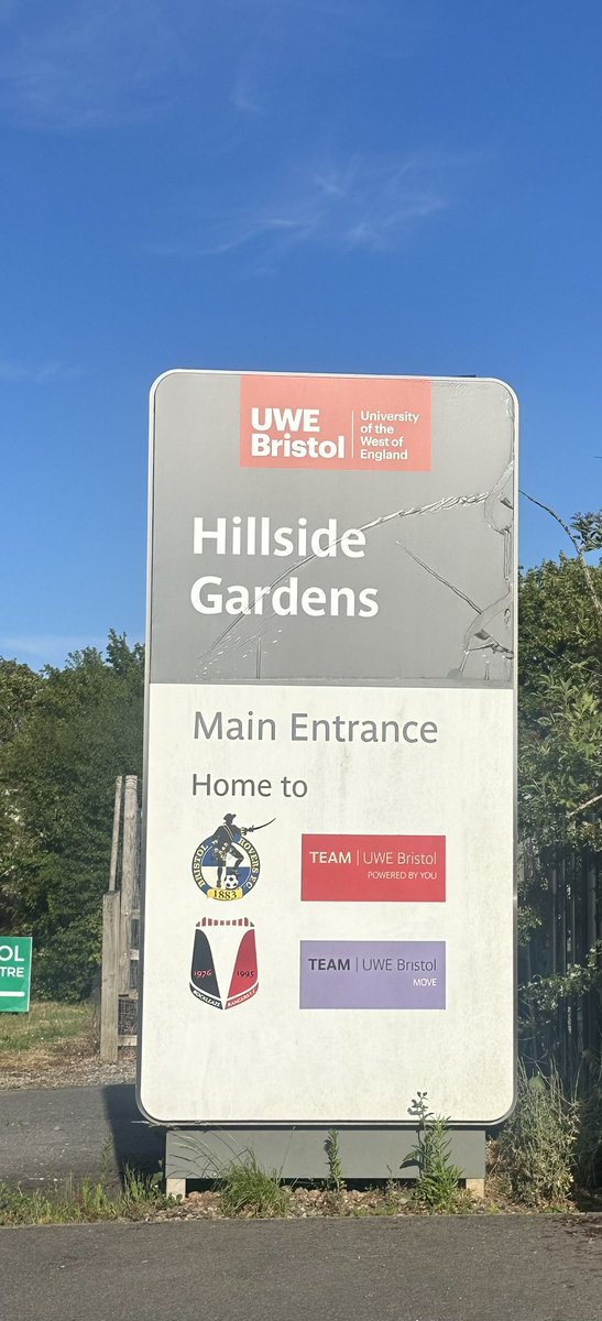 AdrianHarvie's tweet image. Always good to be out visiting clubs again, now they’re back in for pre-season. Great to catch up with friends, old colleagues and current players in our pathway at both the Bristol clubs 🏴👌🏻