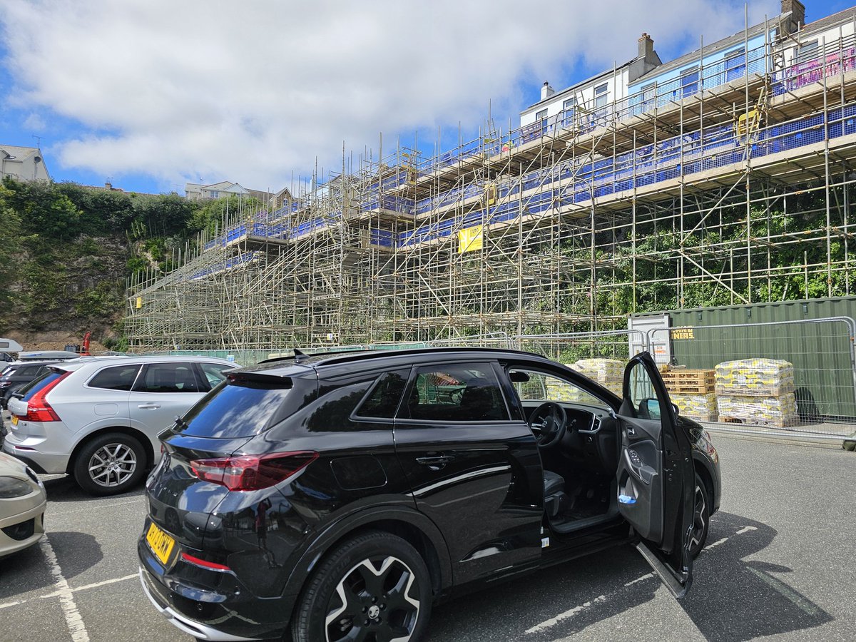 Falmouth Scaffolding exhibition. Fair play, a scaffolding company back home, probably hasn't put that much up as a combined total in 50 years. 😜👍