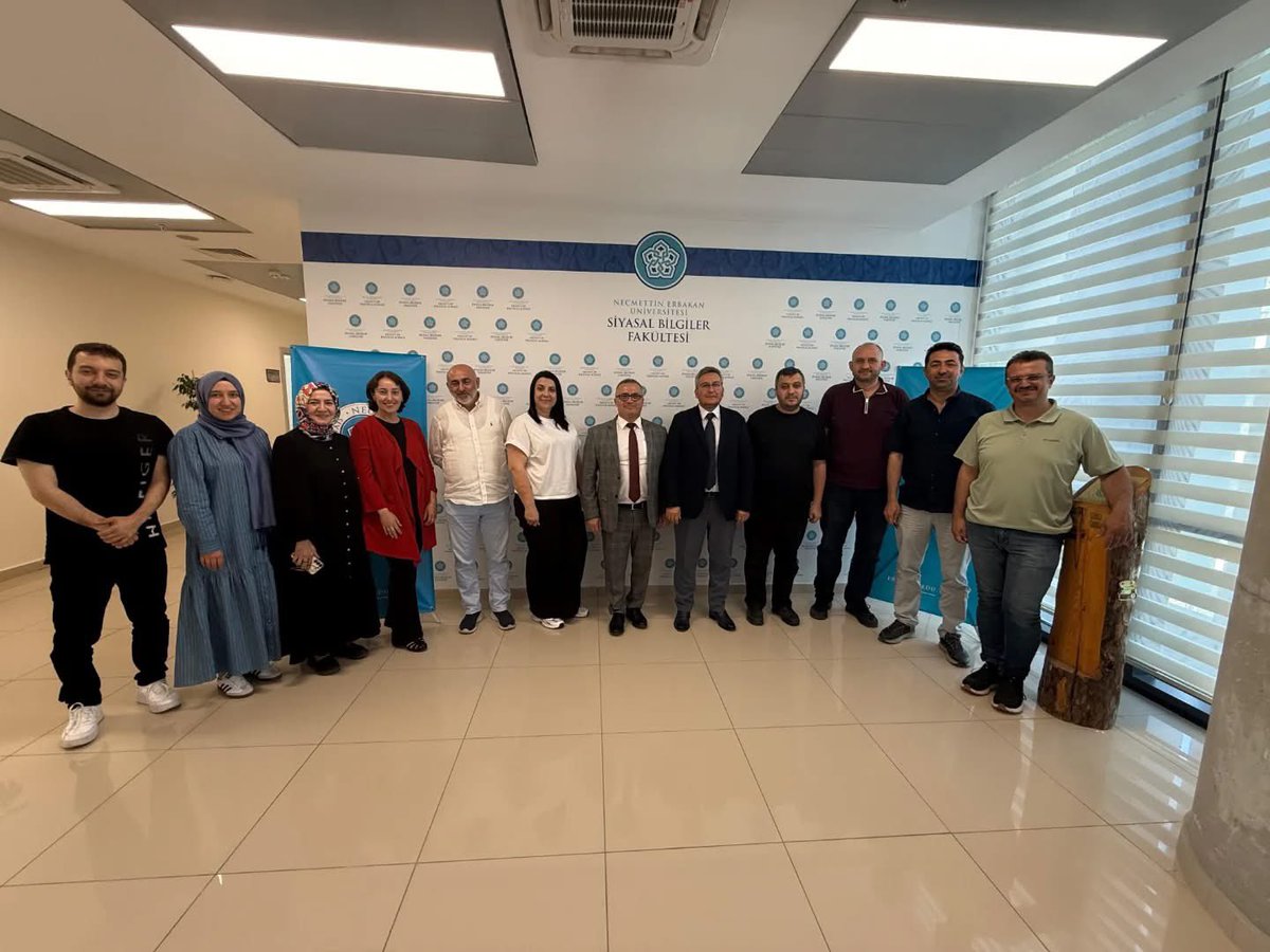 yusufsayin's tweet image. Comrat Devlet Üniversitesi Rektörü Prof. Dr. Serghei Zaharia Fakültemizi ziyaret ederek Fakültemiz akademik personeline &quot;Türkiye-Moldovya Eğitim Diplomasisi&quot; başlıklı bir seminer verdi. Prof. Dr. Zaharia’ya ve Dekanlığımıza teşekkür ederim. @CemZorlu @SBFNEU @NEUniversitesi