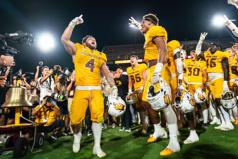 Clint Lundin (@clundin2027) on Twitter photo After a great conversation with <a href="/CoachTuitele/">Saga Tuitele</a> I am beyond BLESSED to have received my second D1 offer from Arizona State University !! FORKS UP 🔴🟡
<a href="/ASUFootball/">Sun Devil Football</a> <a href="/dlsfootball17/">De La Salle Football</a> <a href="/2G_SF_/">2G Sports & Fitness</a> <a href="/BrandonHuffman/">Brandon Huffman</a> <a href="/KennyDillingham/">Coach Dillingham</a> After a great conversation with <a href="/CoachTuitele/">Saga Tuitele</a> I am beyond BLESSED to have received my second D1 offer from Arizona State University !! FORKS UP 🔴🟡
<a href="/ASUFootball/">Sun Devil Football</a> <a href="/dlsfootball17/">De La Salle Football</a> <a href="/2G_SF_/">2G Sports & Fitness</a> <a href="/BrandonHuffman/">Brandon Huffman</a> <a href="/KennyDillingham/">Coach Dillingham</a>