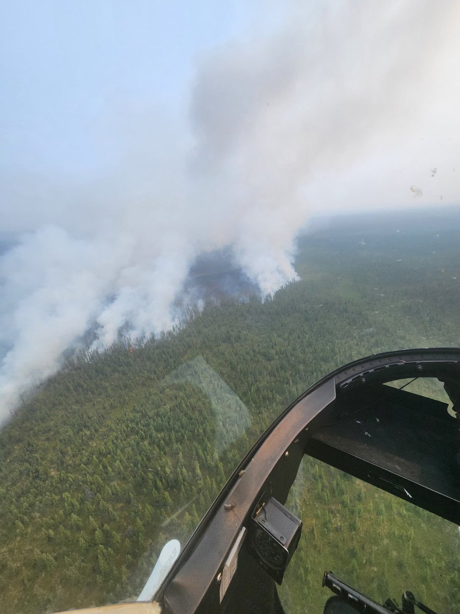 The St. George Fire has remained very active. It’s a fly in fly out only fire with no road access. Plumas Helitack, Vista Grande, and misc overhead and support members have been inserted to provide structure protection the the community of Gold King.