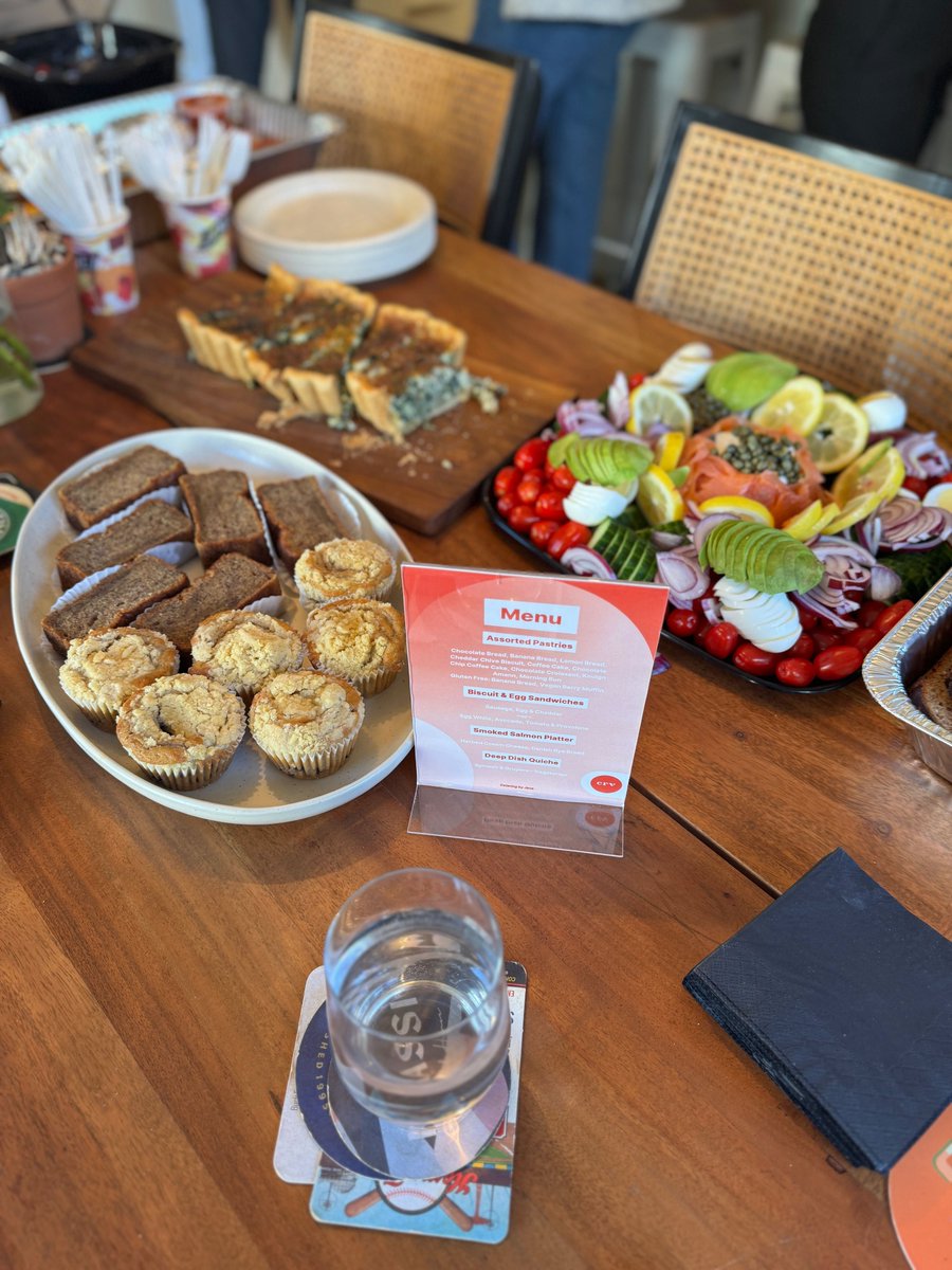 CRV's tweet image. Nearly three dozen brilliant founders and operators joined today’s edition of our Cereal 🥣 Entrepreneurs Breakfast 🥐Series. Hosted by @jamesgreen2016 and @verorellana02, we fueled up on bright ideas with leaders from the likes of @AnthropicAI @NotionHQ @pika_labs @WithPulley.