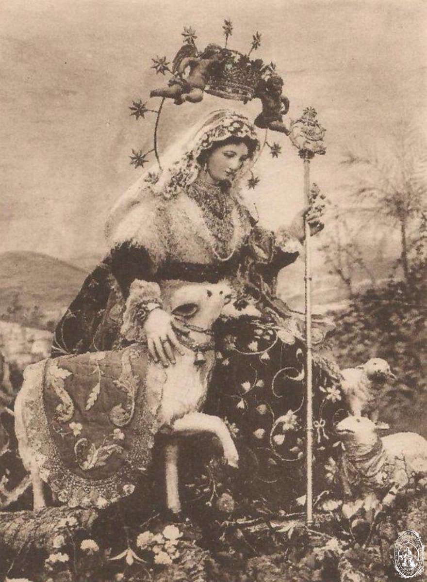 𝐏𝐀𝐓𝐑𝐈𝐌𝐎𝐍𝐈𝐎 | Nueva pareja de ángeles para la corona de la Divina Pastora de las Almas

Con el deseo de seguir enriqueciendo el patrimonio artístico dedicado a nuestra Amantísima Titular, la Hermandad ha encargado la realización de una nueva pareja de ángeles que