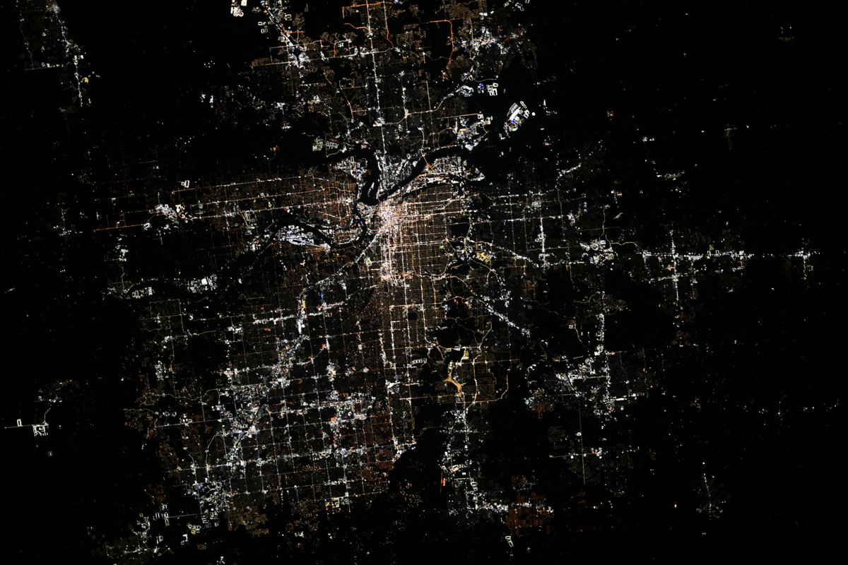 AstroAnnimal's tweet image. Cities at night: St. Louis, Tampa, Kansas City