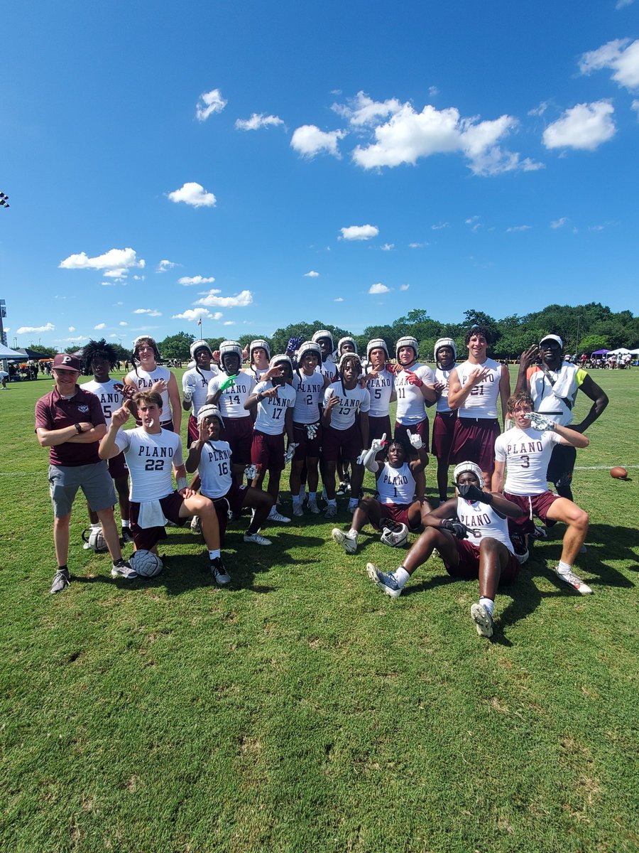 🏈👏Congrats to the <a href="/PSHSWildcats/">Plano SHS</a> Summer 7 on 7 team for their strong showing at the recent state tournament in College Station. The Wildcats won their pool with 3 victories, advancing to the championship bracket and building momentum for the 2025-26 season!💪🐾
#TeamPlanoISD