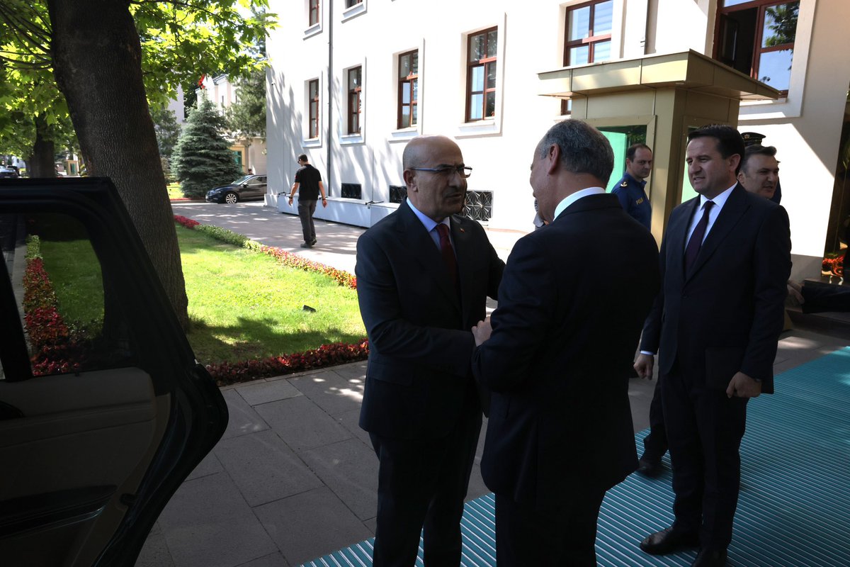 Tacikistan Cumhuriyeti Ankara Büyükelçisi Sn. İmomi Sodiq Ashurboyzoda ve beraberindeki heyete nazik ziyaretleri için teşekkür ediyorum.