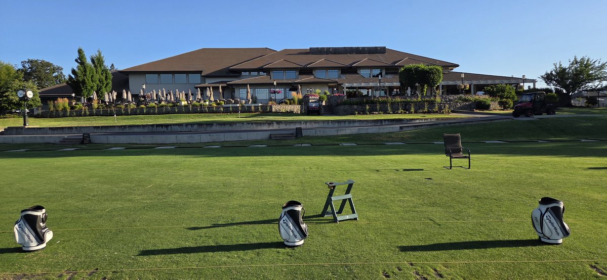 GCSAA_NW's tweet image. Tahoma 31 is thriving in Southern Oregon at Rogue Valley County Club! I love how Superintendent @HiltyCraig is thinking outside of the box!
@WestCoastTurf