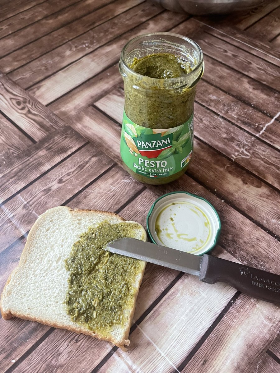 lamyyaeee's tweet photo. Tellement fan du pesto https://t.co/yecs7F3Zh8