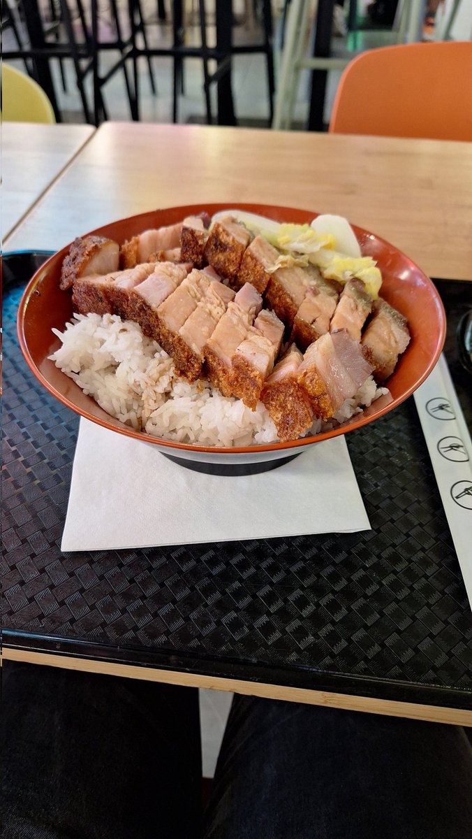 My office is a 5 minute walk away from Chinatown, which is a problem for my wallet and my waistline 

However the food is bomb. Shoutout Renshaw Street Food Market 🔥