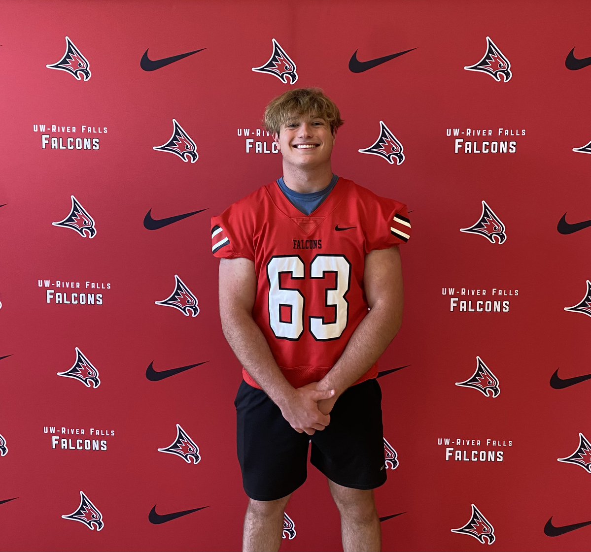ConnerMain73's tweet image. Can’t say enough good things about @UWRFFootball and the coaching staff! Beautiful campus, atmosphere, and facilities. Thanks @CoachWalkerRF @coach_crabbUWRF @CoachJMath
I’ll definitely be keeping in touch