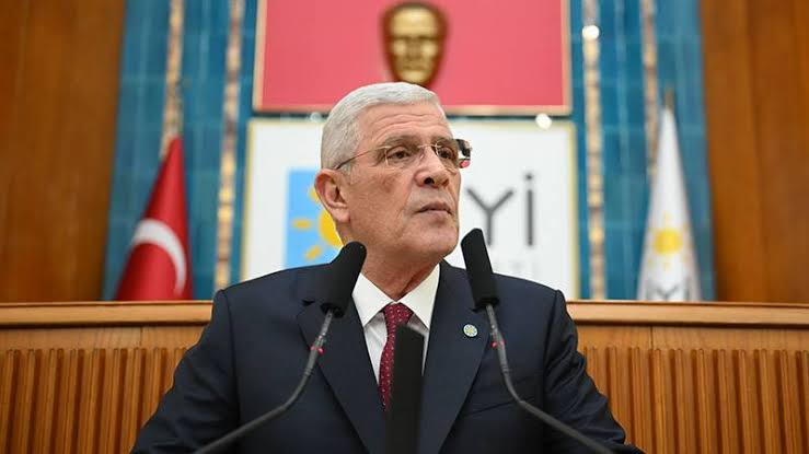 Sözcü TV karartılmadan önceki son yayına Ümit Özdağ ve Müsavat Dervişoğlu katıldı.