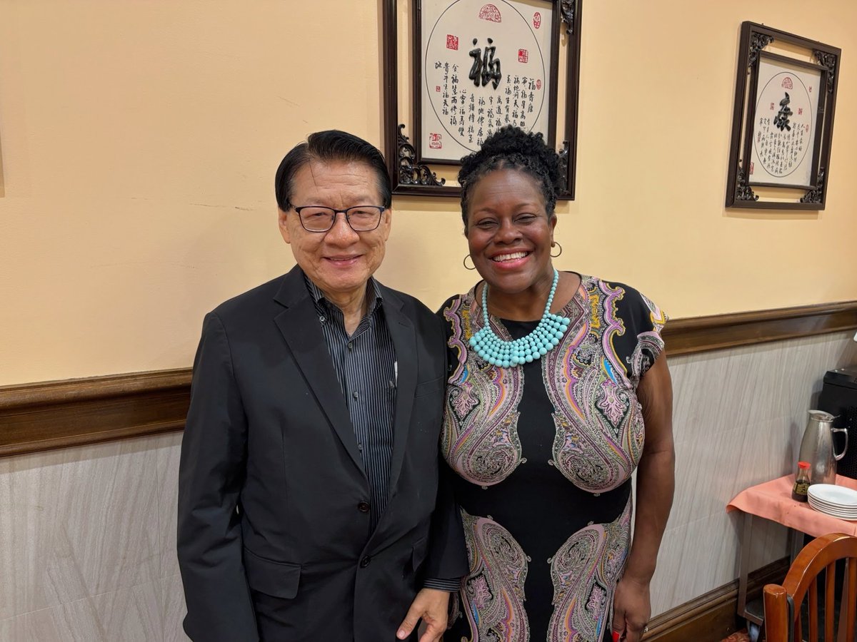 CalStateLA's tweet image. President Eanes joined San Gabriel Valley civic leaders and community leaders for a powerful luncheon hosted by @camLAorg!
We explored ways to expand academic access, create Pre-K-to-college pipelines, empower AAPI alumni, & strengthen support for faculty & staff advancement.