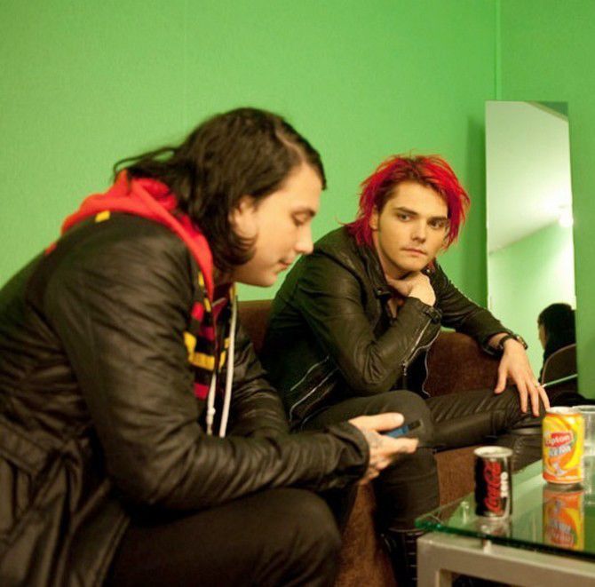 frerard daily (@frerard_daily) on Twitter photo 