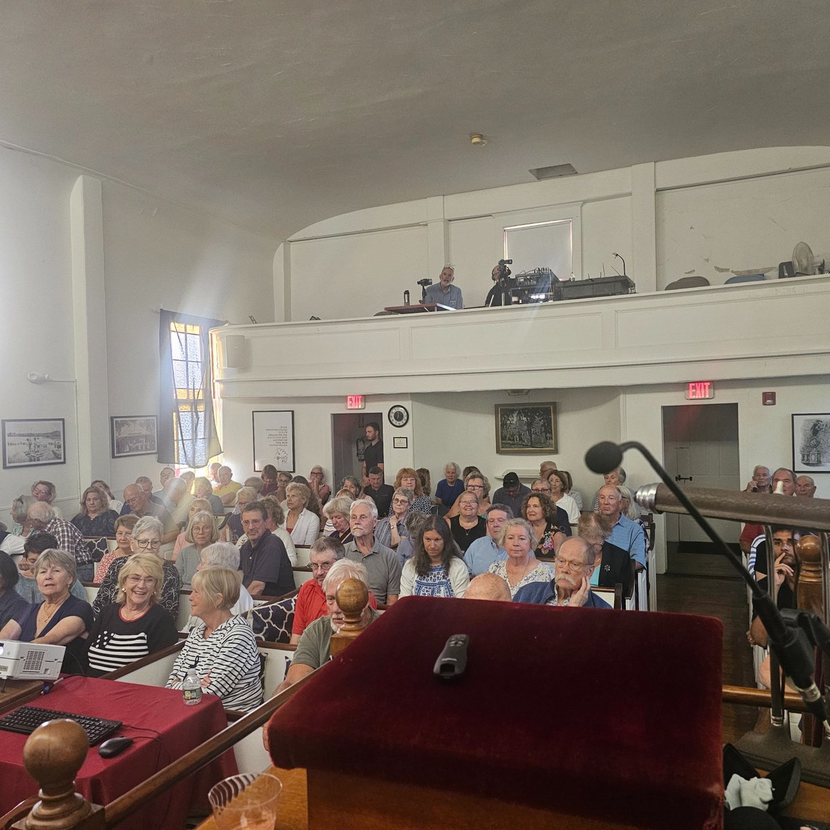 caseysherman123's tweet image. Packed house at Tales of Cape Cod. Next stop on the Blood in the Water book tour is the Winslow House in Marshfield & Mitchell's Books on Nantucket.
