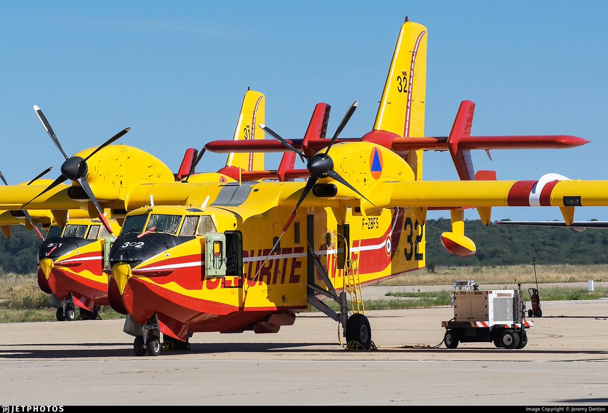 airplusnews's tweet image. 🇫🇷 Les vrais héros ne portent pas de cape ! 🔥👩🏼‍✈️🔥👨🏻‍🚒