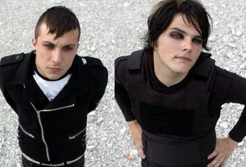 frerard daily (@frerard_daily) on Twitter photo 