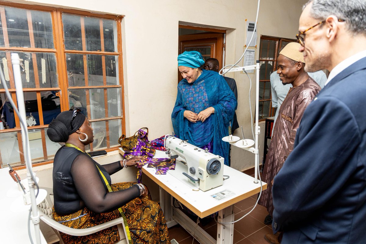 AminaJMohammed's tweet image. During my visit to The Gambia, I met with the mayor and talented MSME owners driving the country’s textile and fashion industry.
By empowering women and youth with skills, The Gambia is accelerating progress on the #SDGs.