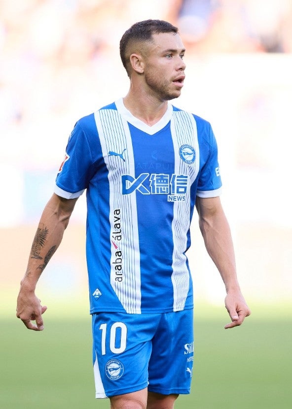 Paso a Paso RC (@pasoapasorc) on Twitter photo LLEGA CONECHNY ⚠️
👉🏼 El delantero será refuerzo de #RACING 🎓 a cambio de USD 3.500.000 por la totalidad de su ficha.
✈️ Viajará antes del viernes y firmará hasta fines del 2029.
ℹ️ <a href="/LeandroAdonio/">Leandro Adonio Belli</a> LLEGA CONECHNY ⚠️
👉🏼 El delantero será refuerzo de #RACING 🎓 a cambio de USD 3.500.000 por la totalidad de su ficha.
✈️ Viajará antes del viernes y firmará hasta fines del 2029.
ℹ️ <a href="/LeandroAdonio/">Leandro Adonio Belli</a>