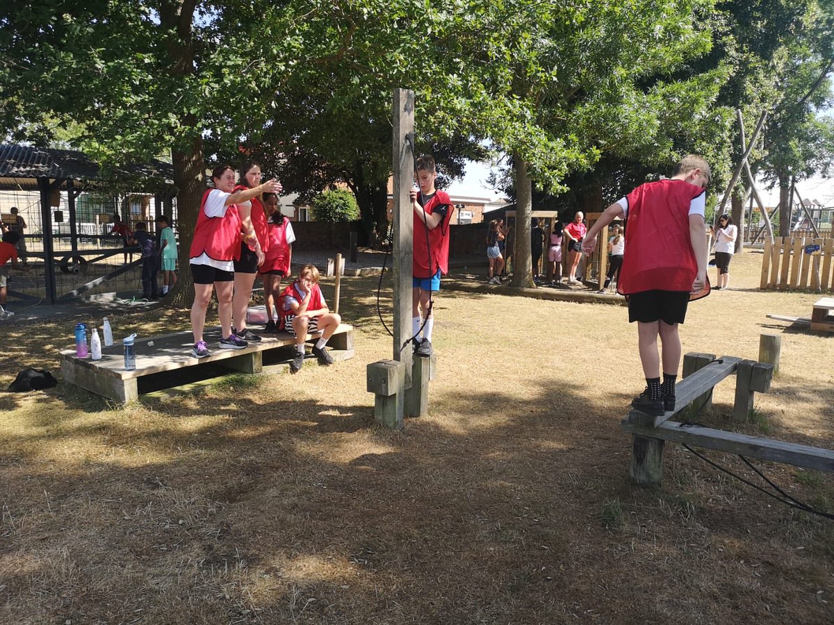 Chigwell Primary tweet media