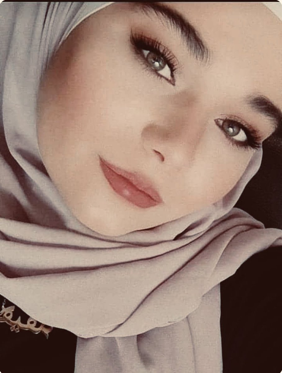 tamtima's tweet image. 🚨🚨🚨#لا_تتعودوا_على_غياب_بناتنا
في بلد ما عاد فيه بنت تقدر تطلع عالجامعة بأمان…
المفقودة: هيفاء أنس الحمّصي
طالبة جامعية من ببيلا – ريف دمشق، مواليد 2003.
طلعت من بيتها يوم الأحد 6 تموز الساعة 10 الصبح رايحة ع جامعتها بـالبرامكة – كلية التربية… وما رجعت.