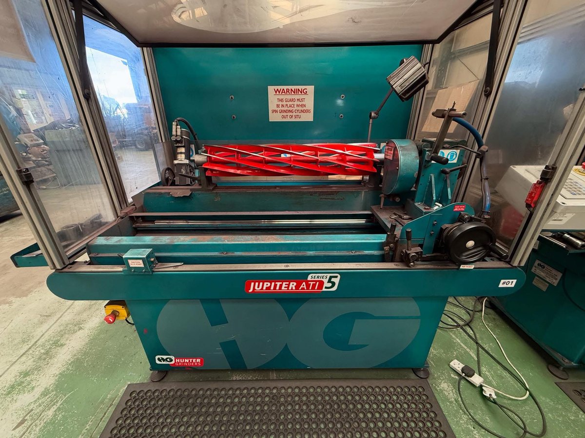 We use our very own Hunter Grinders Jupiter ATI in our Dennis factory - only the best! 

Check it out on our website! 
huntergrinders.com/jupiter-ati
 #howardsongroup #dennismowers