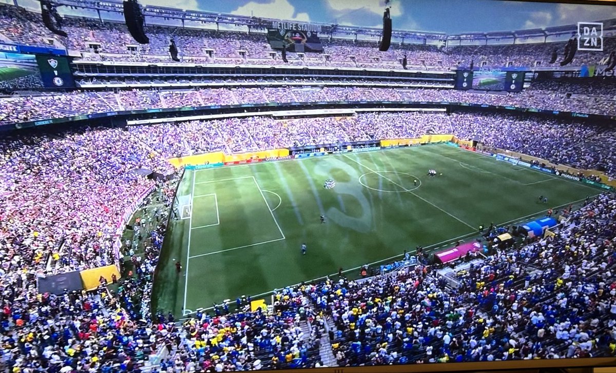 .

حرمان #الهلال من التأهل إلى دور النصف النهائي عبر قرارات الحكم والفار الخاطئة في مباراته مع فلومينينسي يخدم
رغبة المسيّرين للمنافسة لكسب تواجد
الكرة البرازيلية والنفور من تقدّم زعيم آسيا - تحيّز فاضح لايريد للهلال
أن يكون في هذا المكان الذي نشاهده
مباشر الآن في هذا الملعب 👇