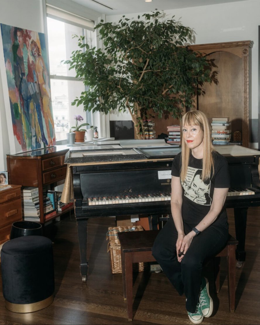 Suzanne Vega (@suzyv) on Twitter photo Nice article in The New York Times!
Photo by Jordan Macy. Painting by Shirley Kaplan.
<a href="/nytimes/">The New York Times</a> full article here: nytimes.com/.../nyregion/s…
#suzannevega #newyorktimes Nice article in The New York Times!
Photo by Jordan Macy. Painting by Shirley Kaplan.
<a href="/nytimes/">The New York Times</a> full article here: nytimes.com/.../nyregion/s…
#suzannevega #newyorktimes