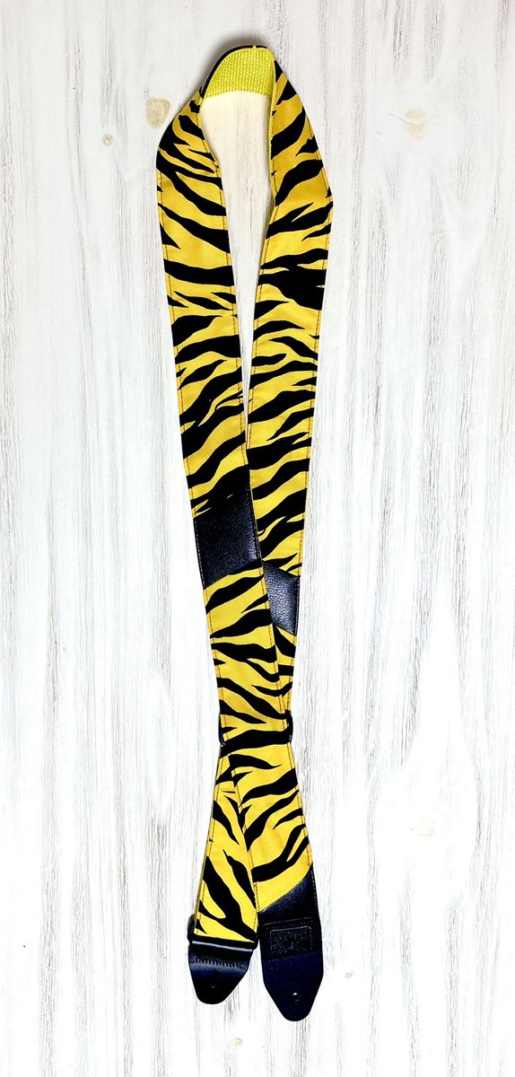 7/9新作
斬新タイガース

いとうさくらライブ物販
BASE・メルカリにて発売開始
3939create.base.shop/items/112865349

インパクト大！！