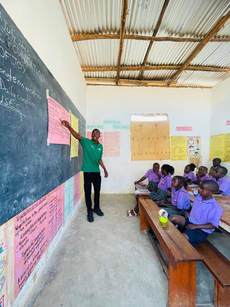 AFRIWISEFDN's tweet image. From the classroom to the climate frontlines 🌍✊🏾
We’re empowering young minds through climate education breaking down complex topics like weather, sustainability & community action.
When children learn early, they grow into conscious leaders of tomorrow. 🌱📚
#AWF
#climate