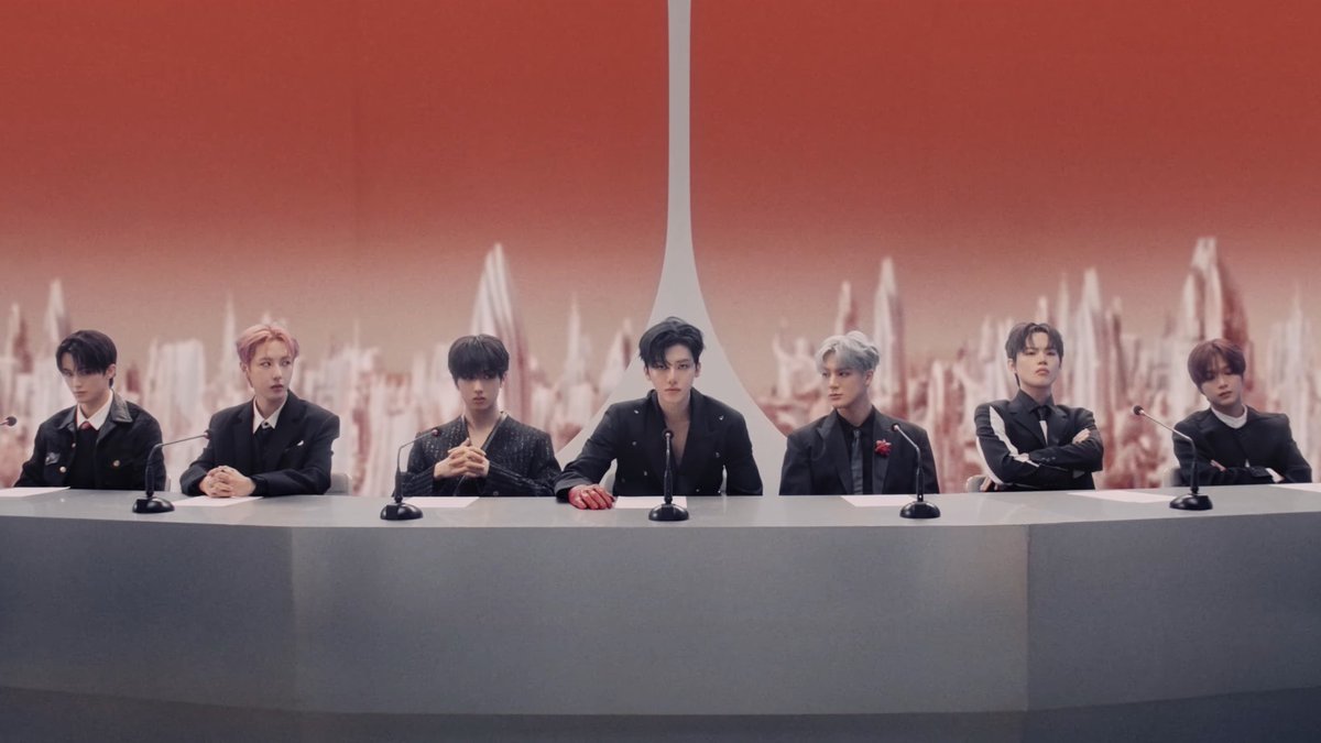 เรียนศาลที่เคารพรัก

ไม่ได้รักแล้วครับ