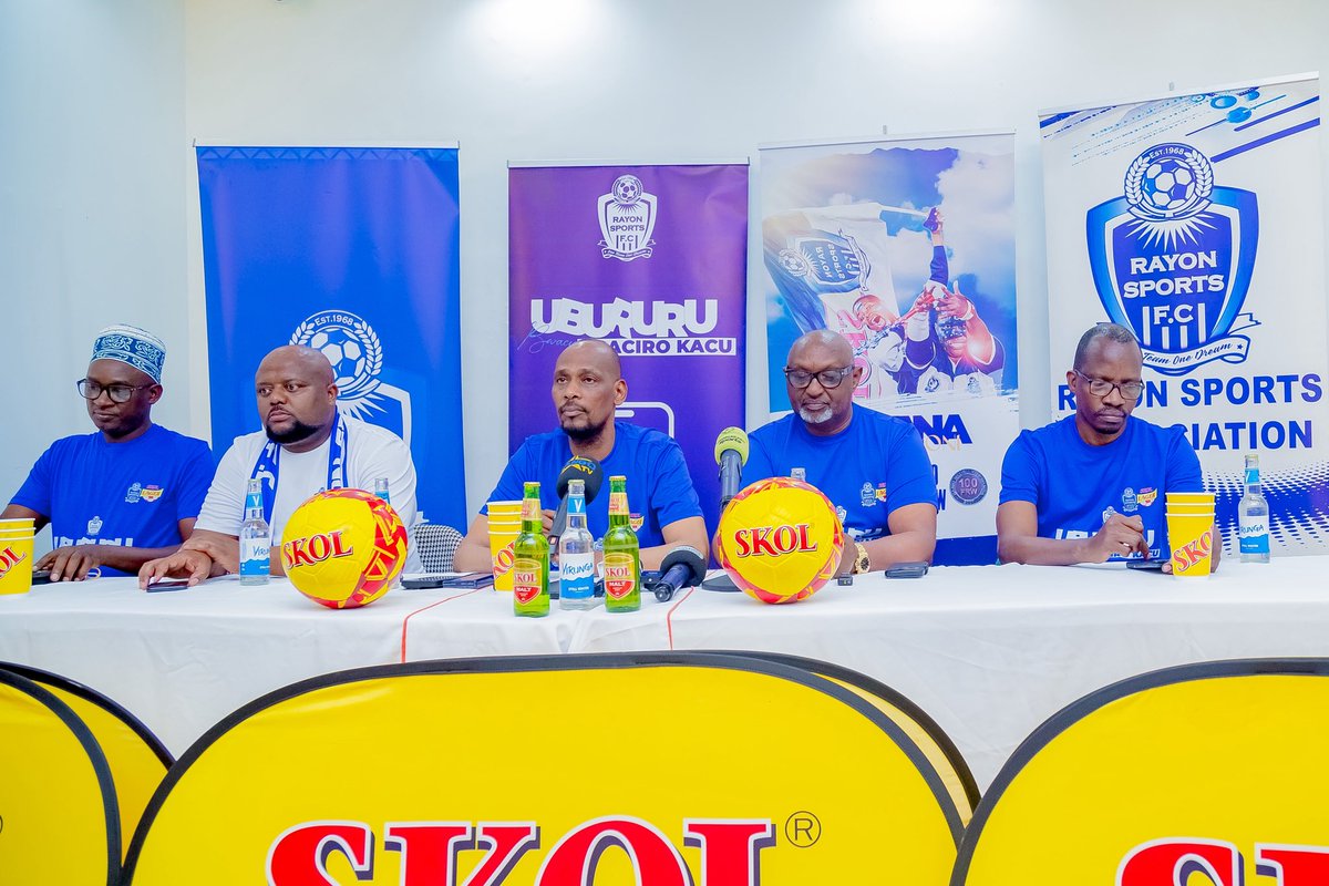 💙🤍Happening Now!!!💙🤍

Ubuyobozi bwa Rayon Sports butangije ku mugaragaro gahunda isanzwe yo gukusanya inkunga yo kugura abakinnyi #UbururuBwacuAgaciroKacu 

Intego yashyizweho ni ugukusanya Miliyoni 100 Frw mu mezi abiri. 

#Gikundiro