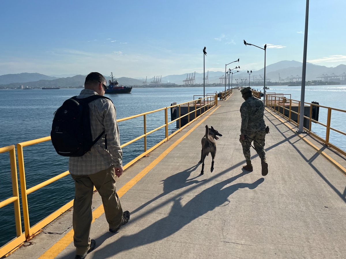 RealNCIS's tweet image. #NCIS supported USS Somerset’s recent port visit to Manzanillo, Mexico, alongside @USNavy, U.S. Embassy personnel & host nation partners. Through threat briefs, port assessments & security coordination, NCIS ensured a safe visit w/ zero incidents. #MissionReady #ForceProtection